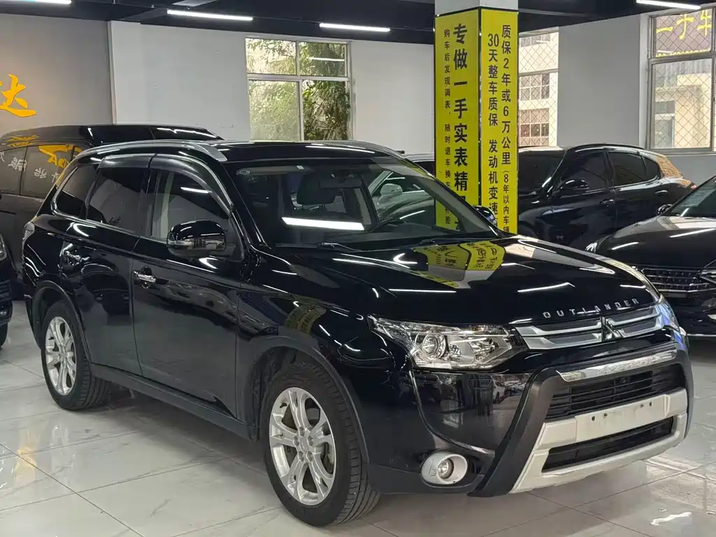 Mitsubishi Outlander (Import) — миниатюра 3
