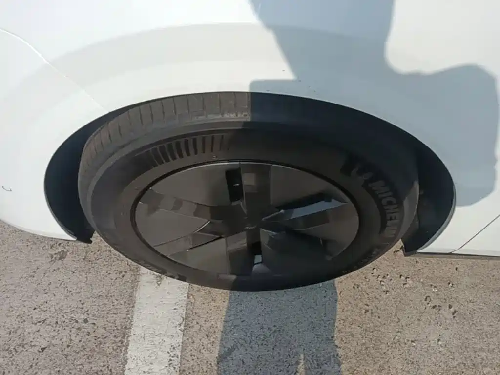 Li Auto Li MEGA — миниатюра 23