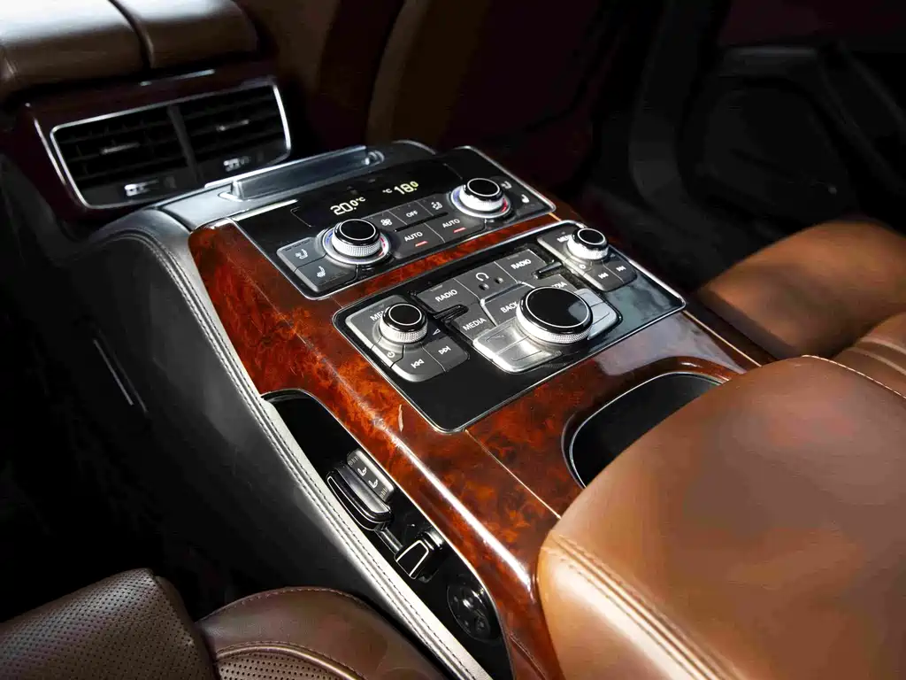 Audi A8 — миниатюра 31
