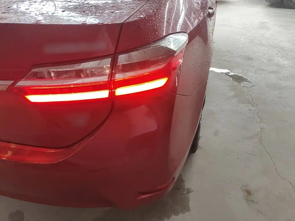 Toyota Corolla — миниатюра 8
