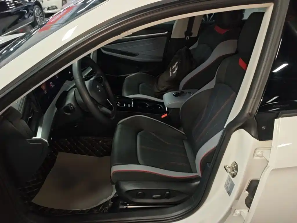Volkswagen Lamando — миниатюра 15