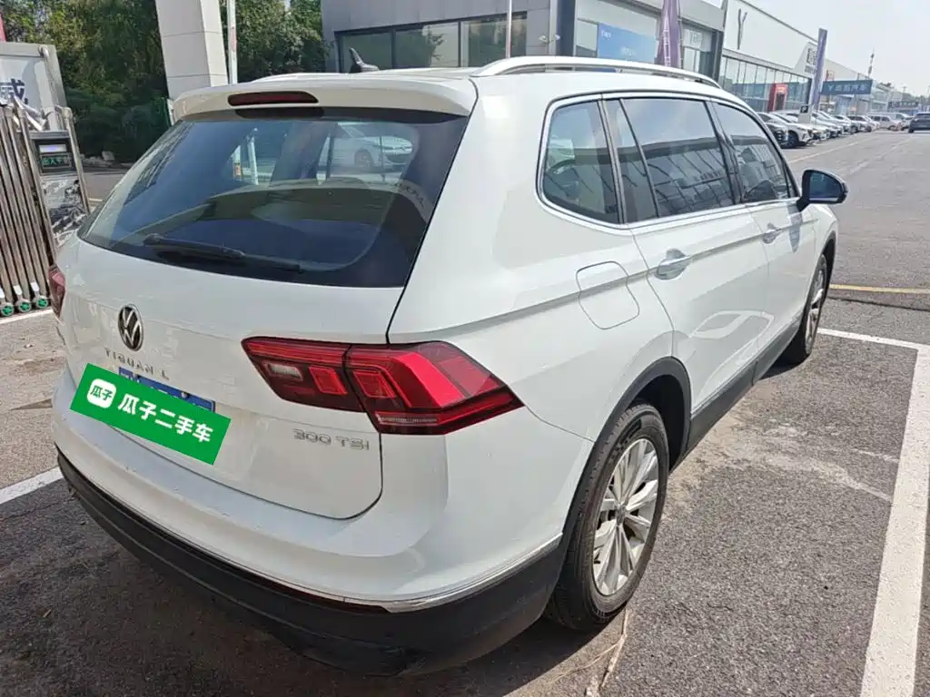 Volkswagen Tiguan L — миниатюра 7