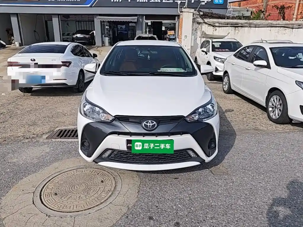 Toyota Yaris L — миниатюра 3
