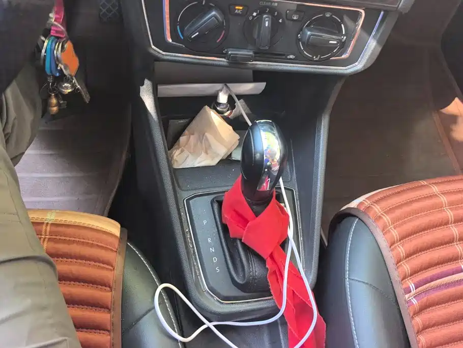 Volkswagen Santana — миниатюра 16
