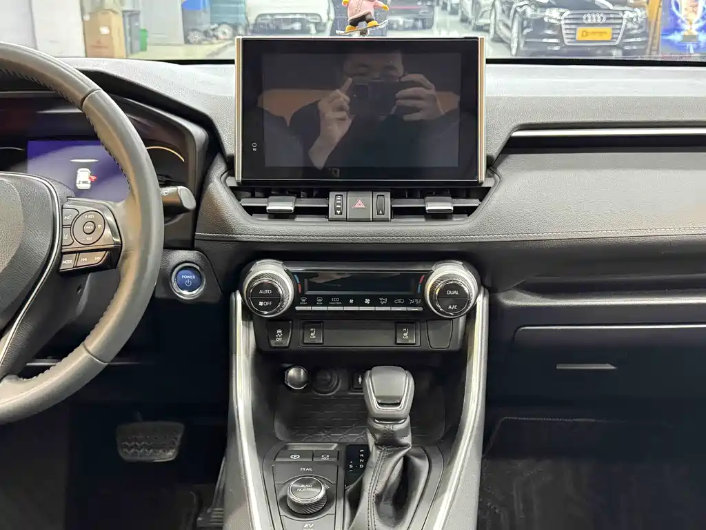 TOYOTA RAV4 RONGFANG