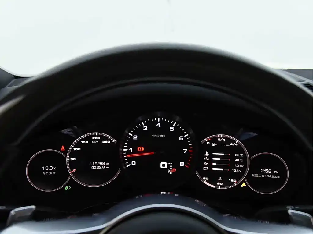 Porsche Cayenne — миниатюра 15