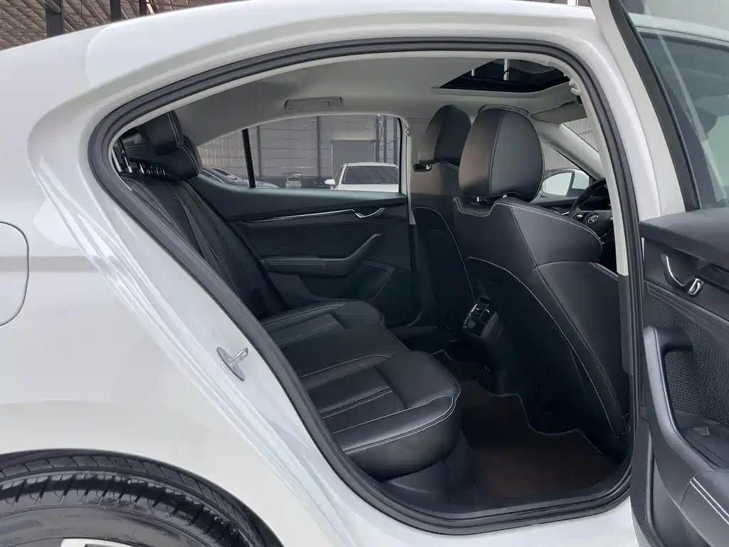 Skoda Octavia — миниатюра 17
