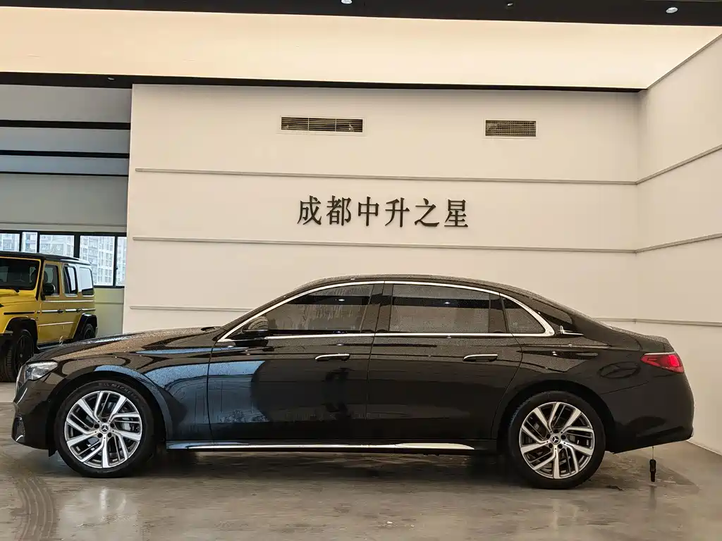 Mercedes-Benz E-Class — миниатюра 4