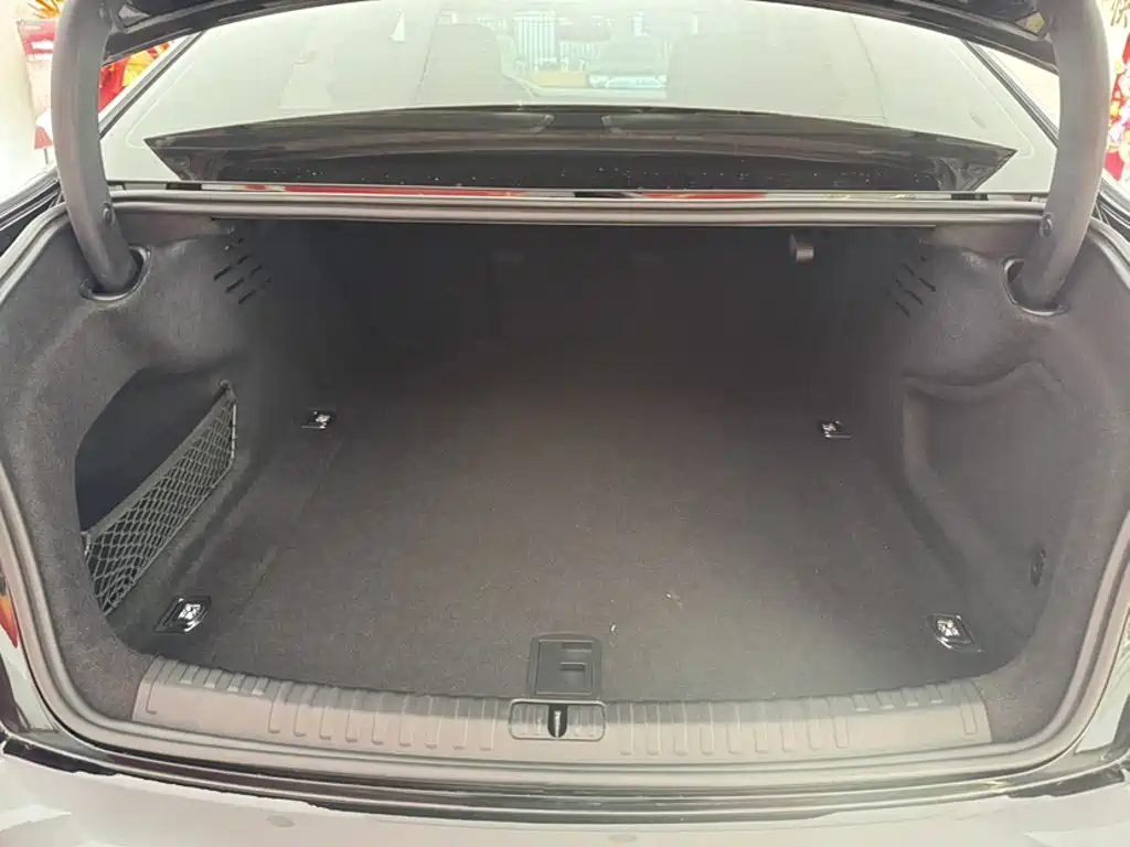 Audi A6L — миниатюра 10