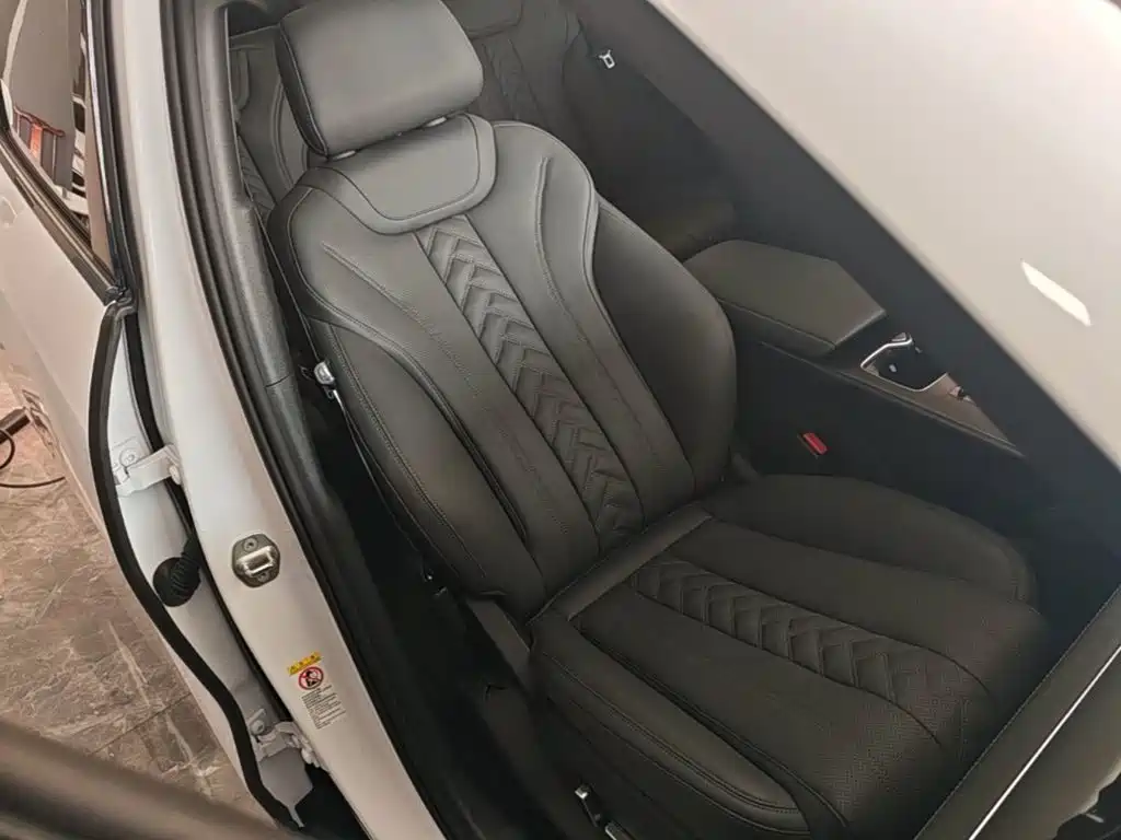 BYD L DM-i — миниатюра 25