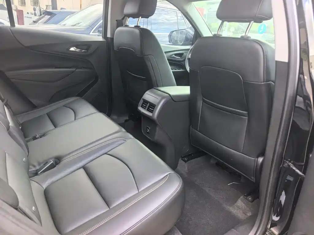 Chevrolet Equinox — миниатюра 7