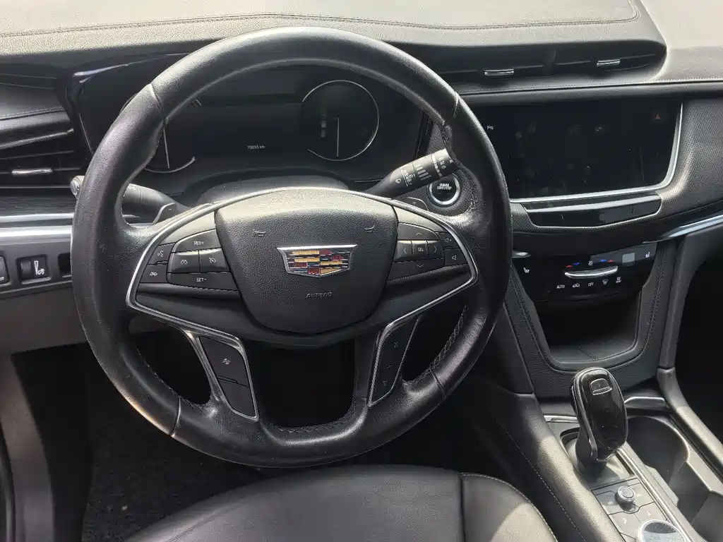 Cadillac XT5 — миниатюра 8
