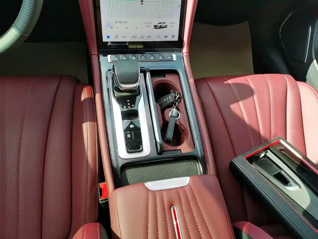 Hongqi Hongqi H5 — миниатюра 14