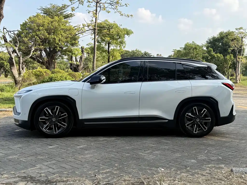 NIO ES6 — миниатюра 15