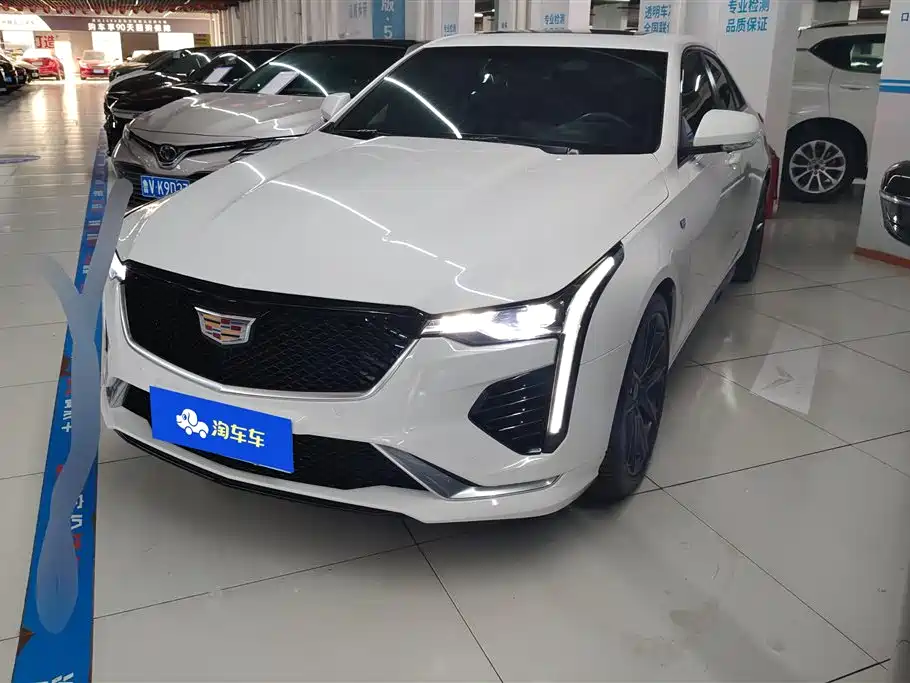 Cadillac CT4 2021