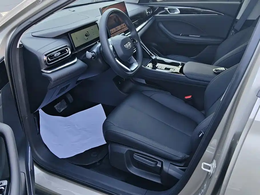 Geely Emgrand — миниатюра 9