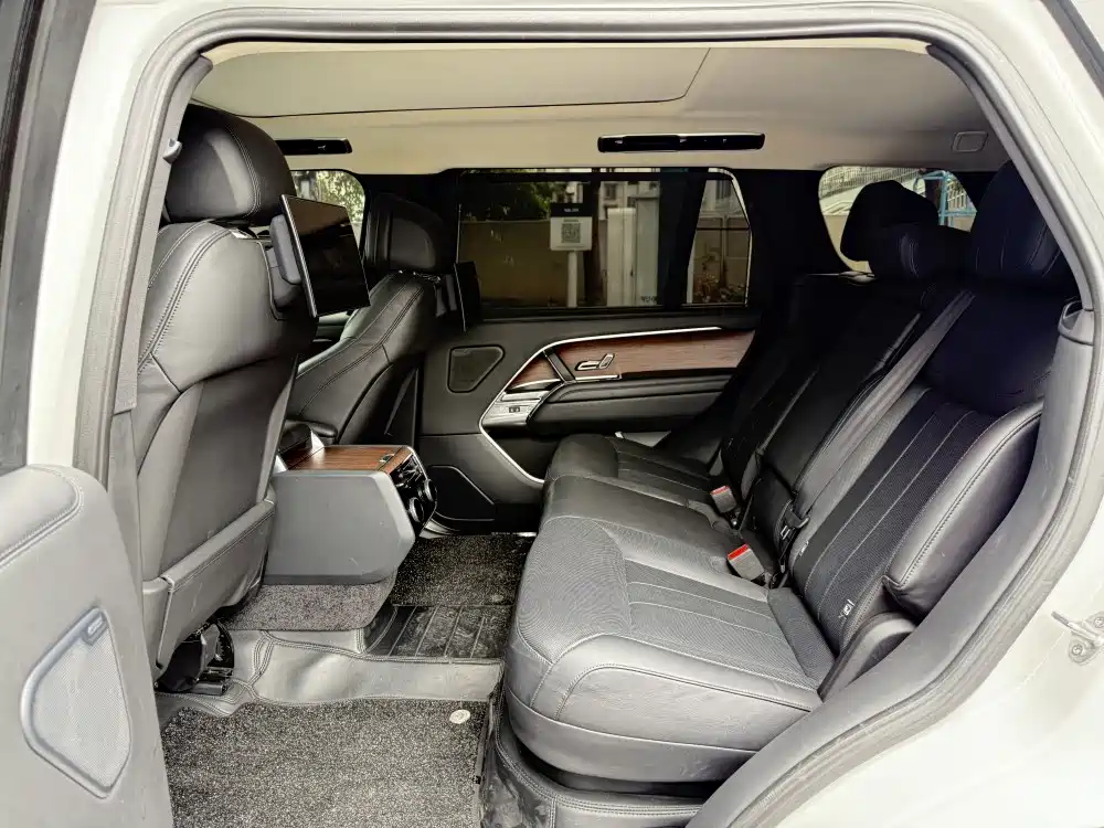 Land Rover Range Rover — миниатюра 18