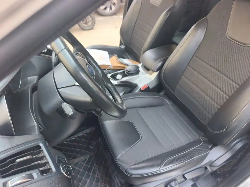 Ford Kuga — миниатюра 11