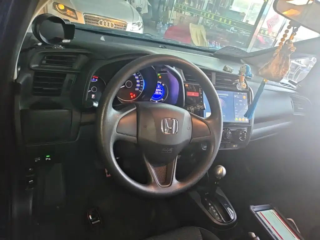 Honda Fit — миниатюра 10