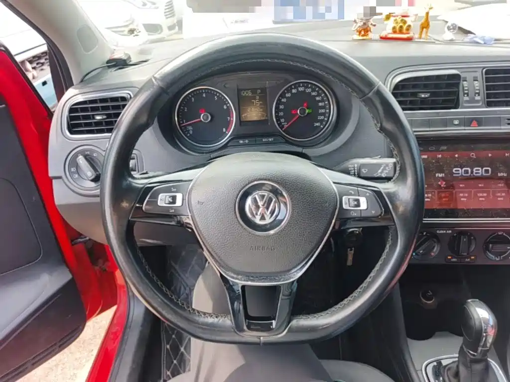 Volkswagen Polo — миниатюра 11