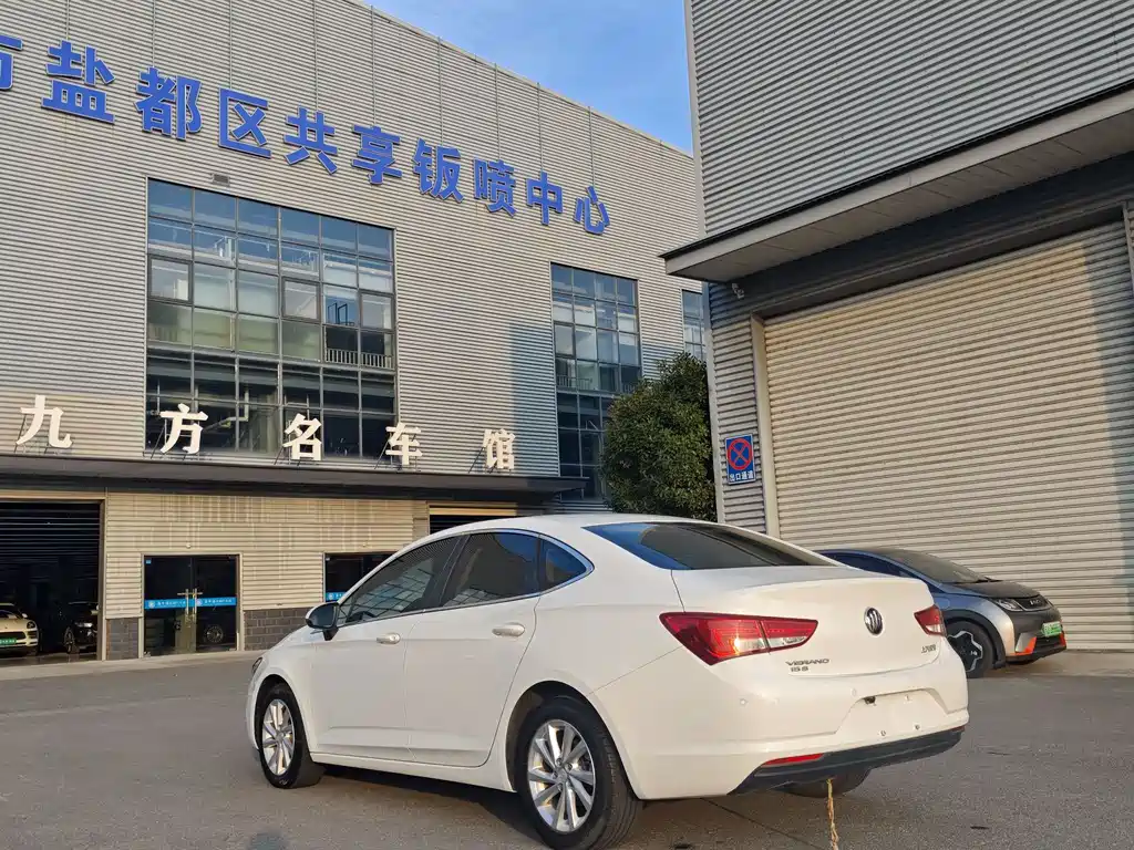 Buick Verano — миниатюра 4