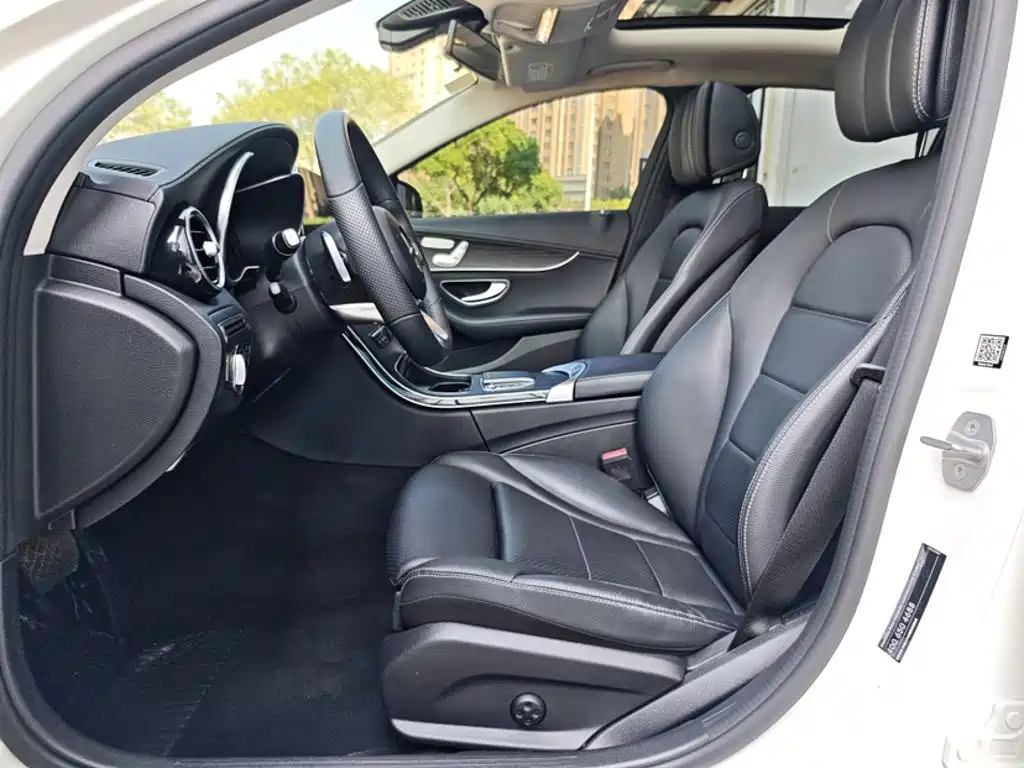 Mercedes-Benz C-Class — миниатюра 21