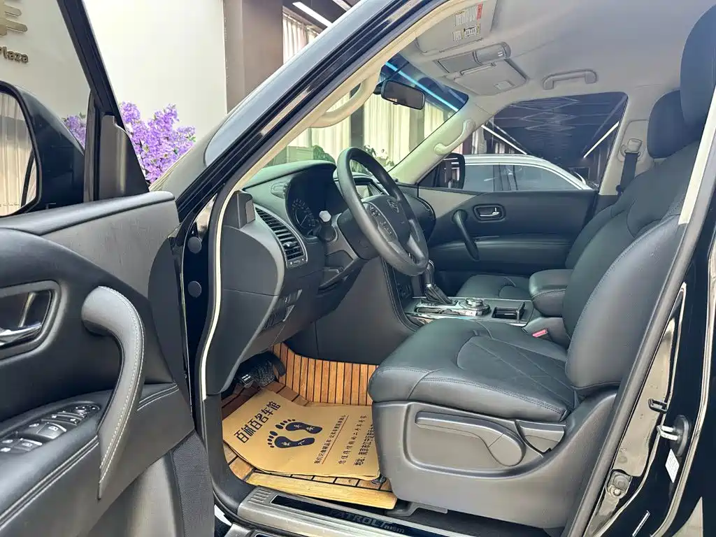 Nissan Patrol — миниатюра 9