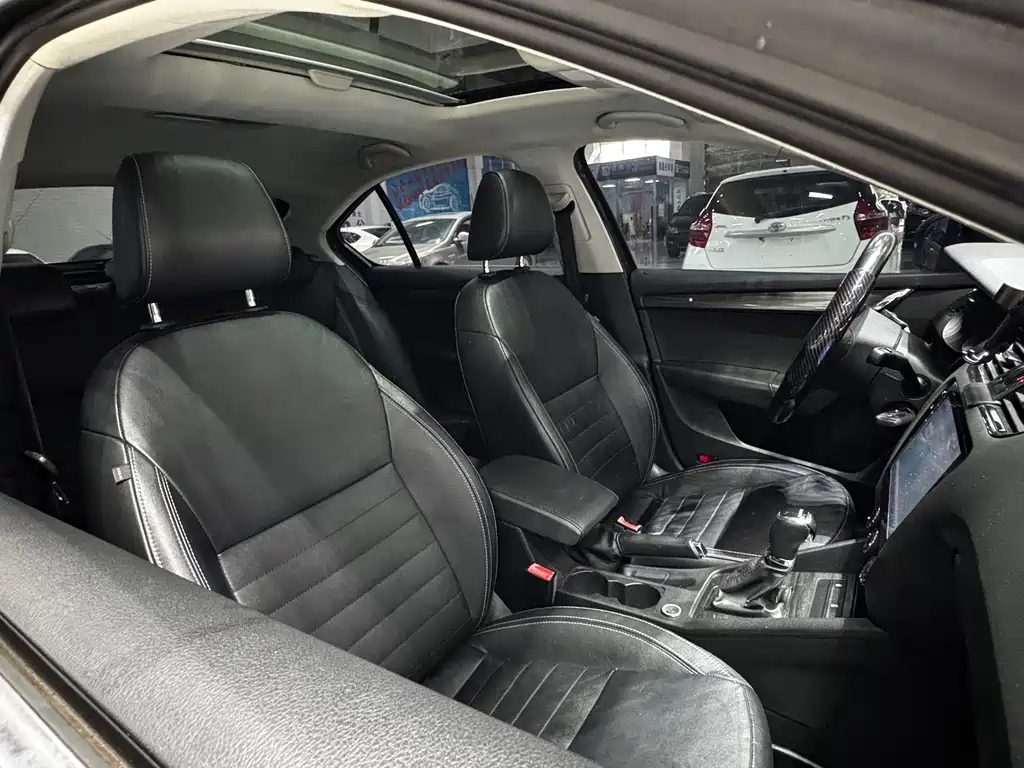 Toyota Vios FS — миниатюра 7