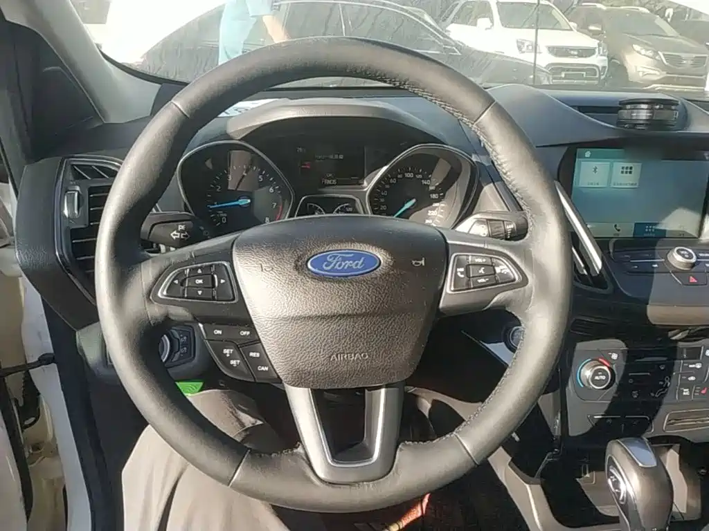 Ford Kuga — миниатюра 11