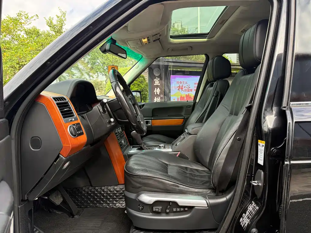 Land Rover Range Rover — миниатюра 8