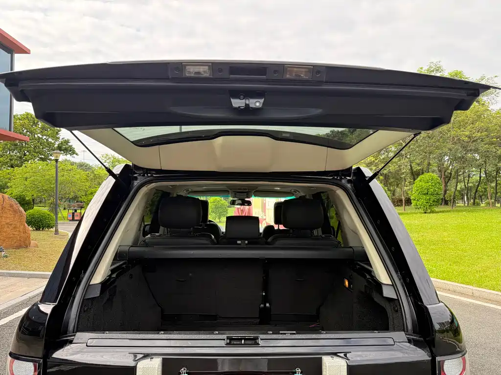 Land Rover Range Rover — миниатюра 31