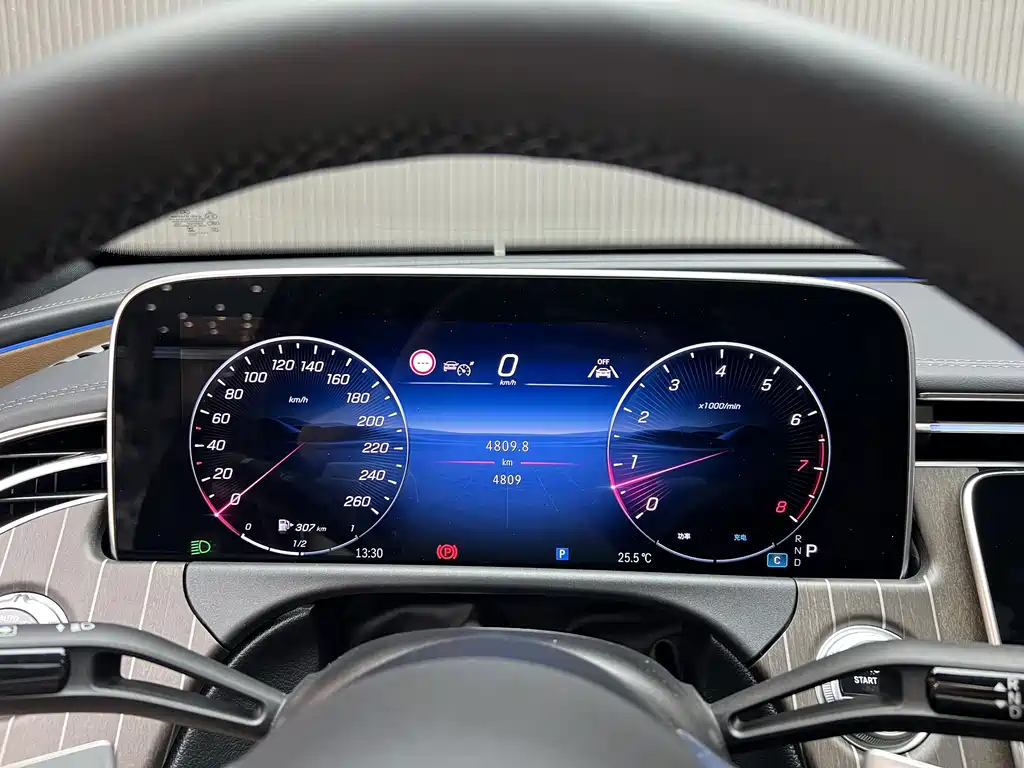 Mercedes-Benz E-Class E 2025 E 300 L Fashion