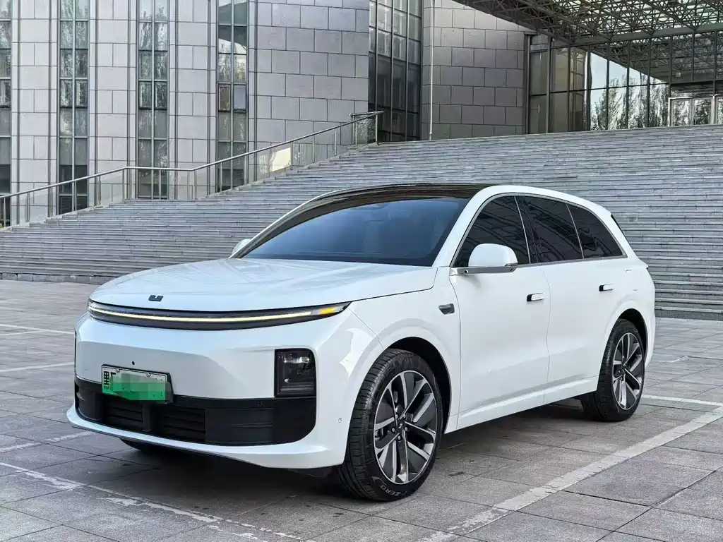 Li Auto Li L6 2025