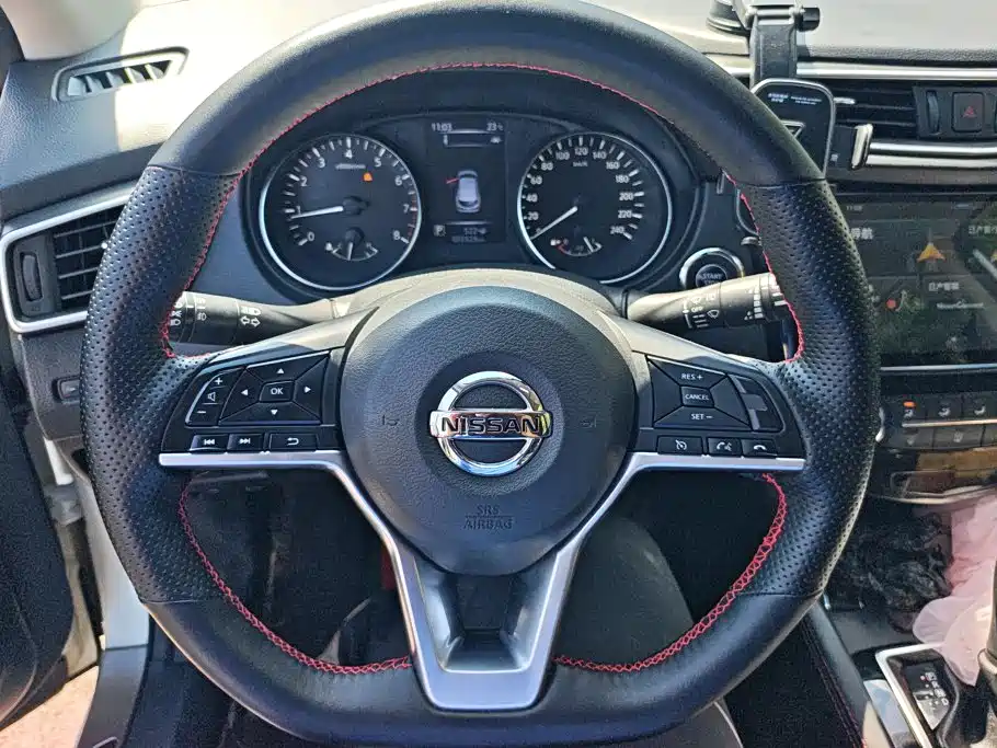 Nissan Qashqai — миниатюра 15