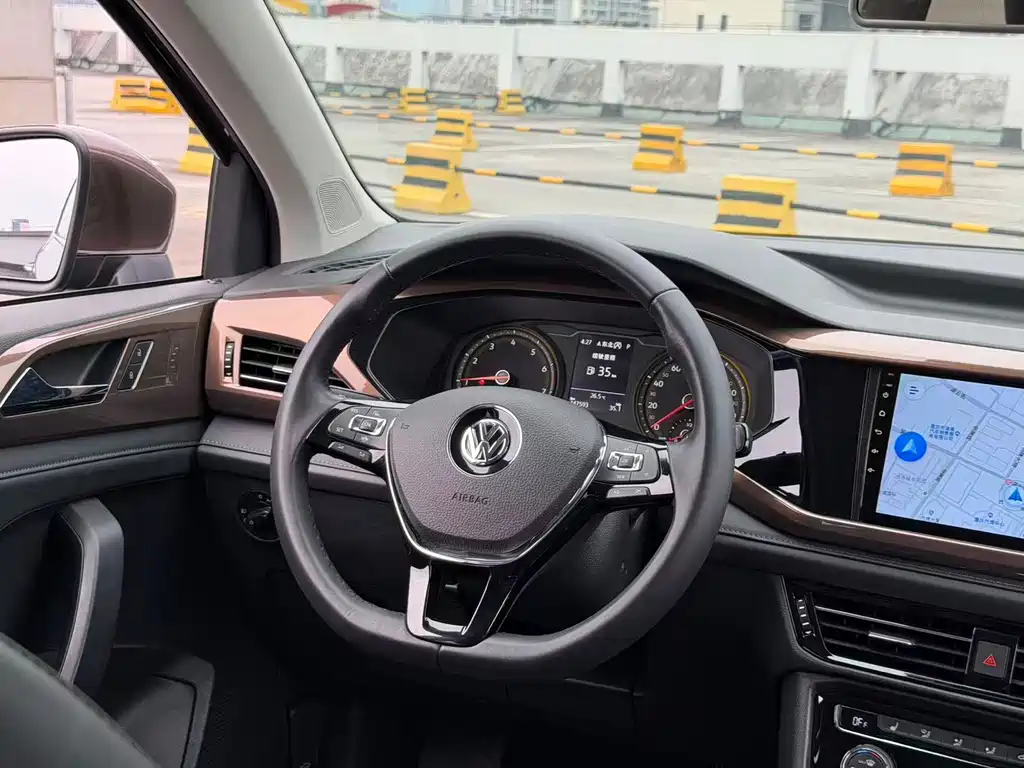 Volkswagen Tharu 2020 280TSI Luxury VI