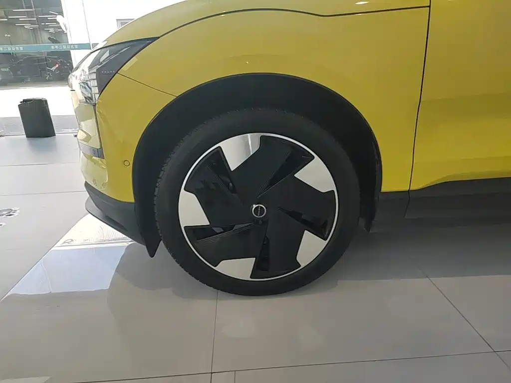 Volvo EX30 — миниатюра 23