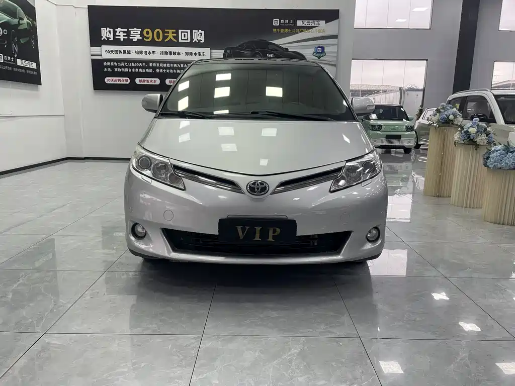 Toyota Previa — миниатюра 2