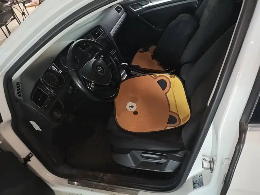 Volkswagen Golf — миниатюра 15