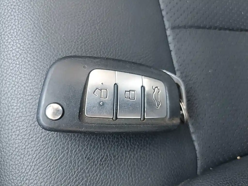 Geely Vision X3 — миниатюра 9