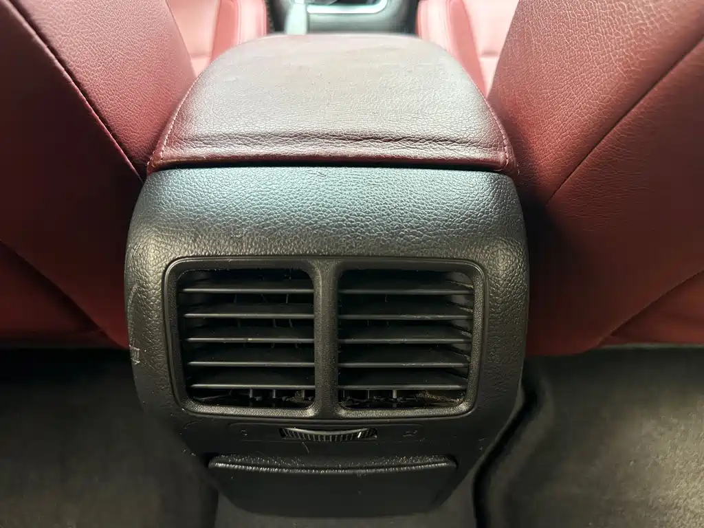 Volkswagen Golf — миниатюра 14