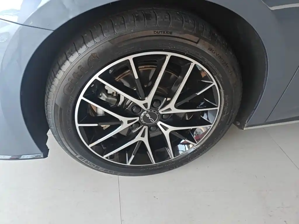 BYD Seal — миниатюра 23
