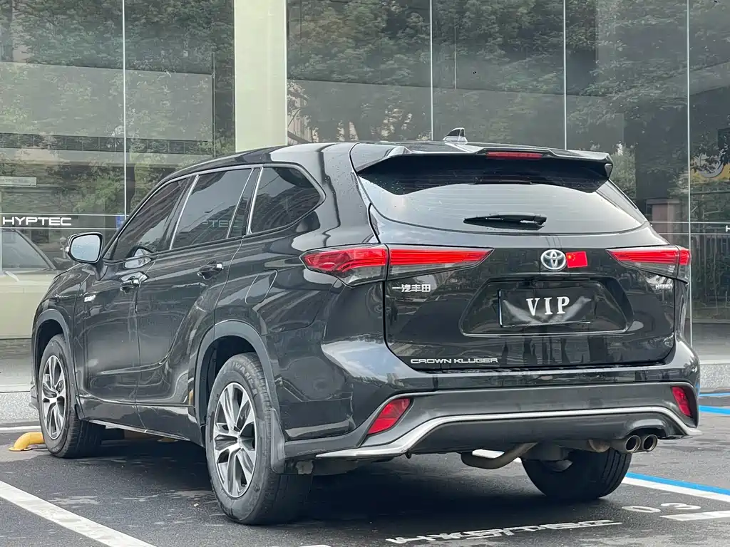Toyota Crown Kluger — миниатюра 10