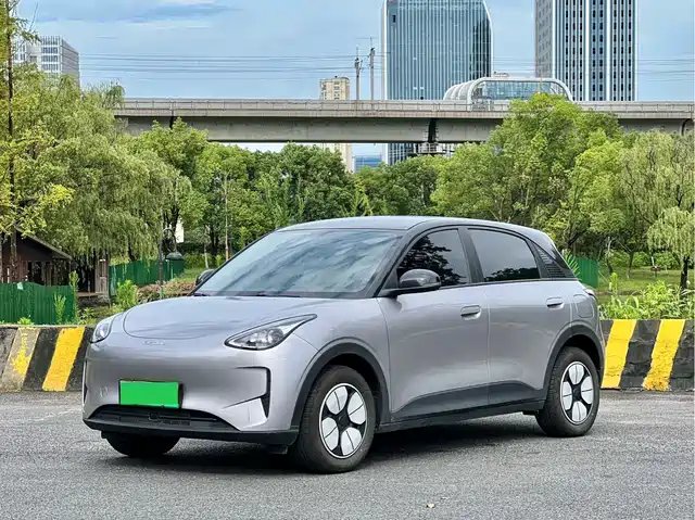 2025 Geely Xingyuan