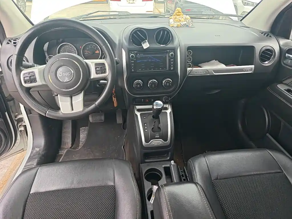Jeep Compass (Import) — миниатюра 10