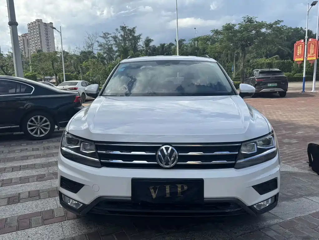 Volkswagen Tiguan L — миниатюра 2