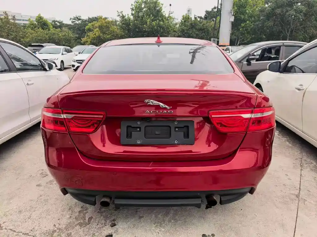 Jaguar XE — миниатюра 8