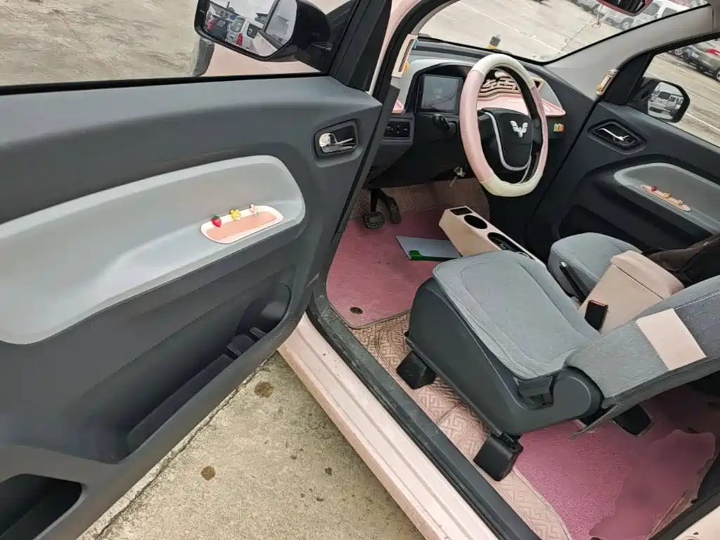 Wuling MINIEV — миниатюра 16