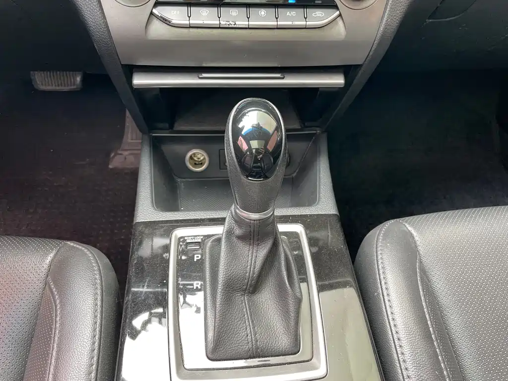 HYUNDAI NAME PICTURE