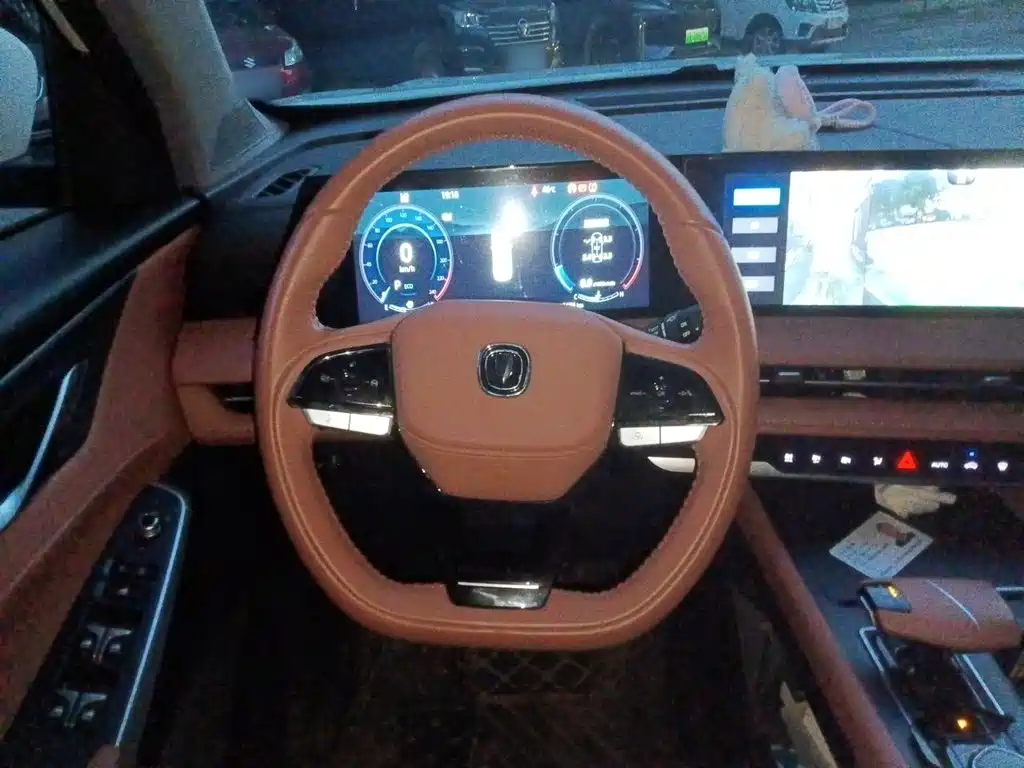 Changan Changan CS75PLUS — миниатюра 3