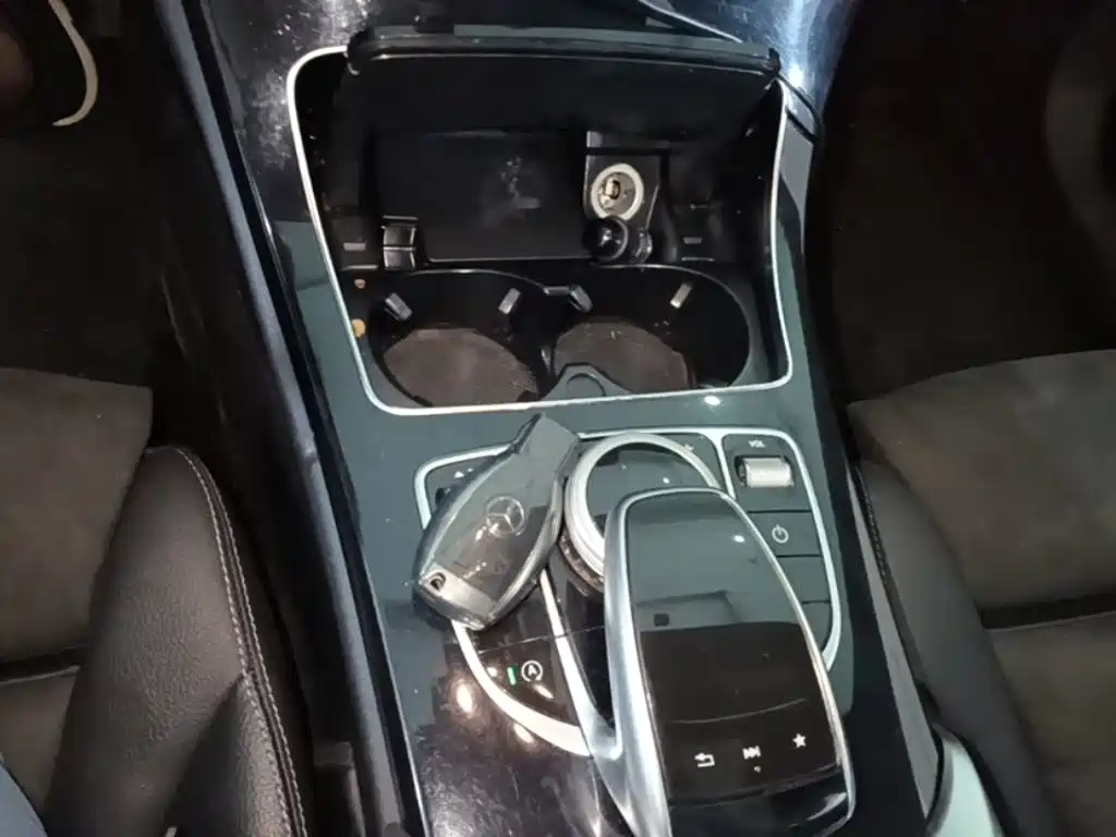 Mercedes-Benz C-Class — миниатюра 14